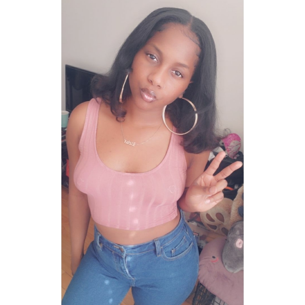 Meet your Posher, Kelia